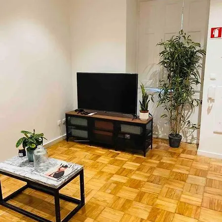 Moderno Com Jardim Av. Da Liberdade * Lissabon